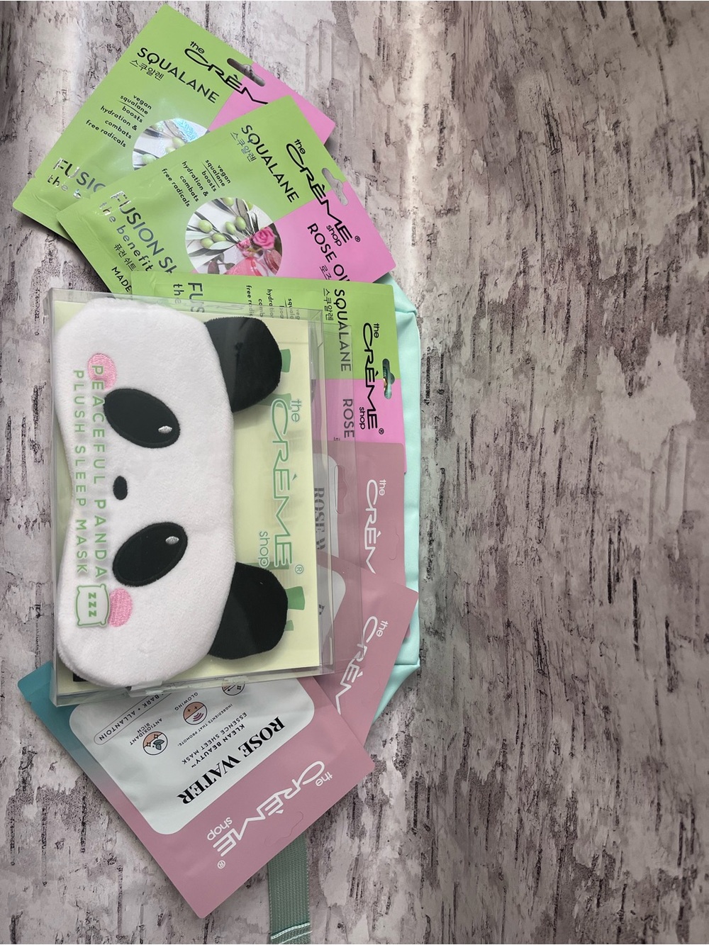 NWT The Crème Shop Panda Spa Set Sleep Mask Cosmetic Bag & 6 Face Masks